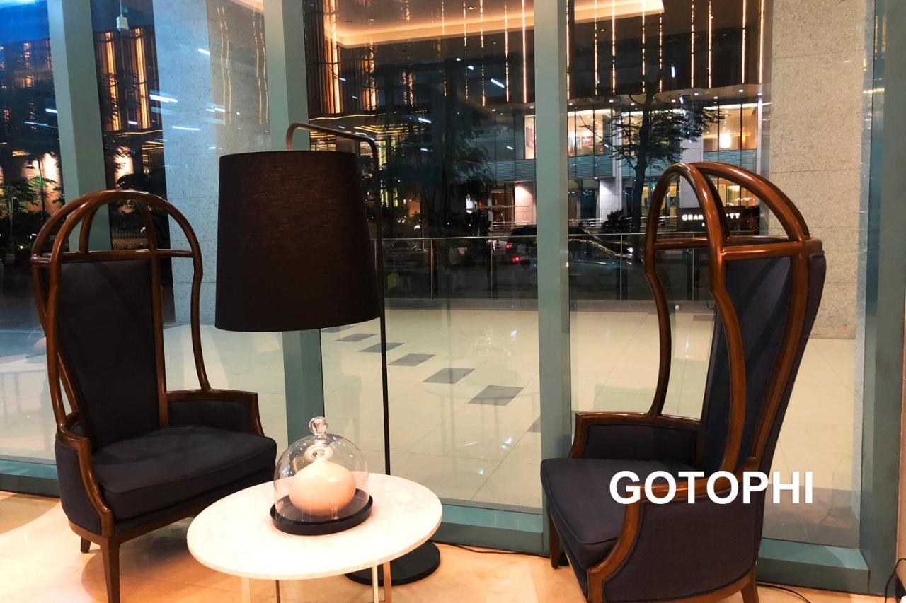 One Uptown Residence Taguig Buitenkant foto